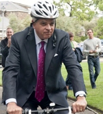 Secty LaHood on bike on YVL Mile